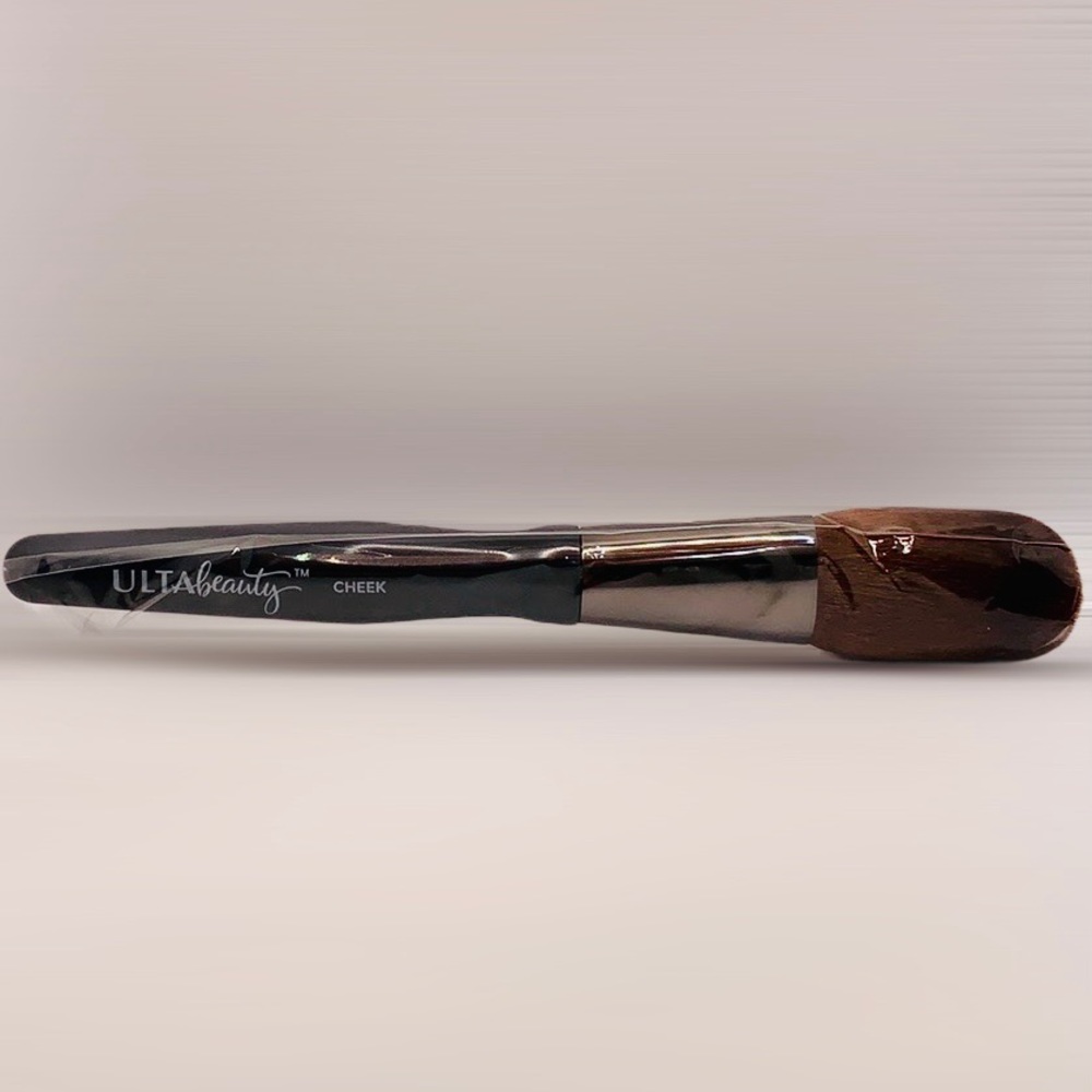 Ulta Beauty Cheek Black & SIlver Makeup Brush